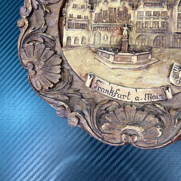 Handcrafted Wood Resin 3D Carved Wall Plaque Plate Frankfurt a. Main Germany - Picture 4 of 8